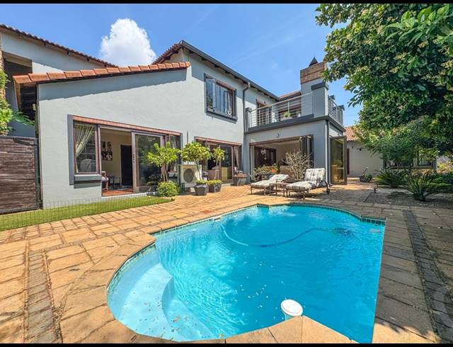 5 BEDROOM HOUSE FOR SALE IN MIDSTREAM ESTATE